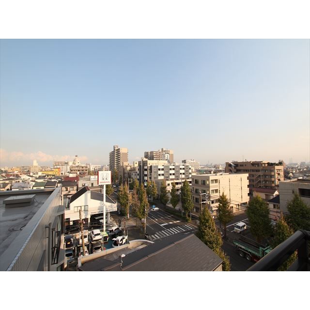 �y���]�z�@