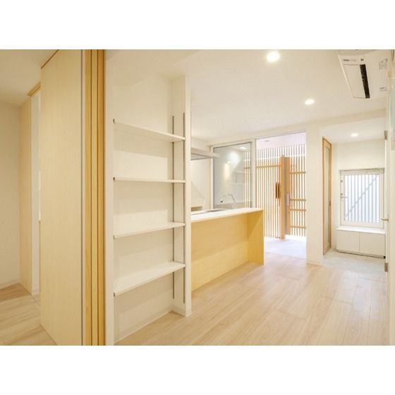 �y�����E���r���O�z�@