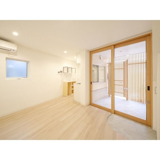 �y�����E���r���O�z�@