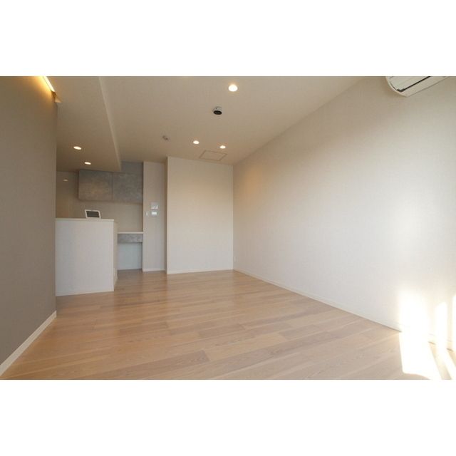 �y�����E���r���O�z�@��11.3���̗m��