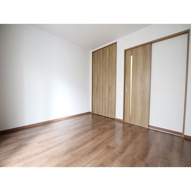 �y�����E���r���O�z�@