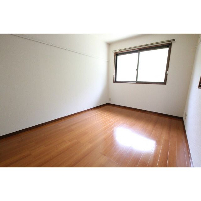 �y�����E���r���O�z�@6.3���̗m��