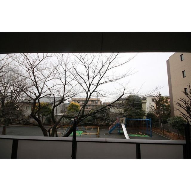 �y���]�z�@