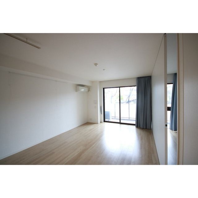 �y�����E���r���O�z�@�P�R�D�T��̃��r���O��