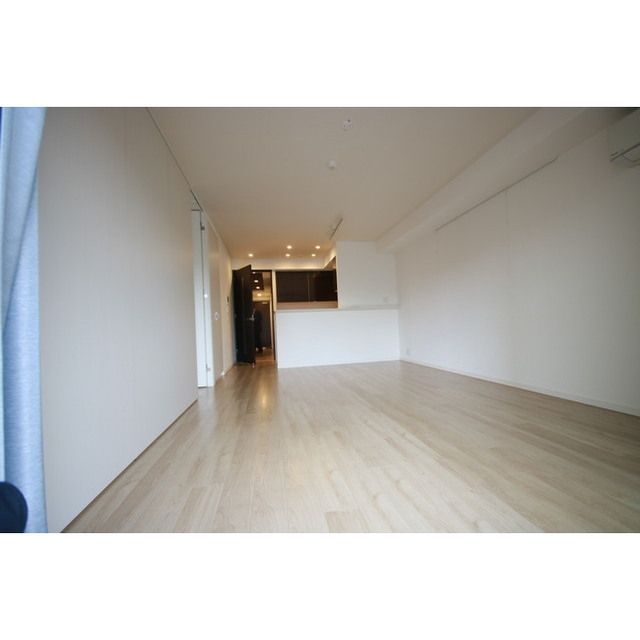 �y�����E���r���O�z�@