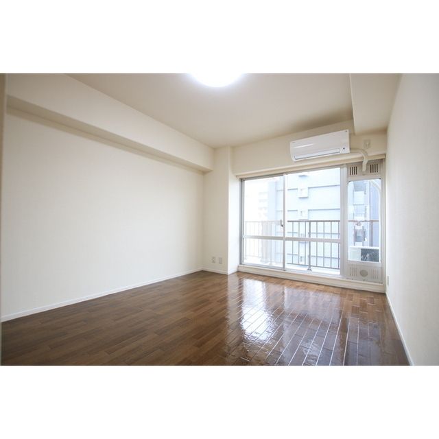 �y�����E���r���O�z�@