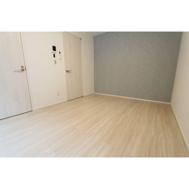 �y�����E���r���O�z�@