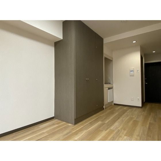 �y�����E���r���O�z�@