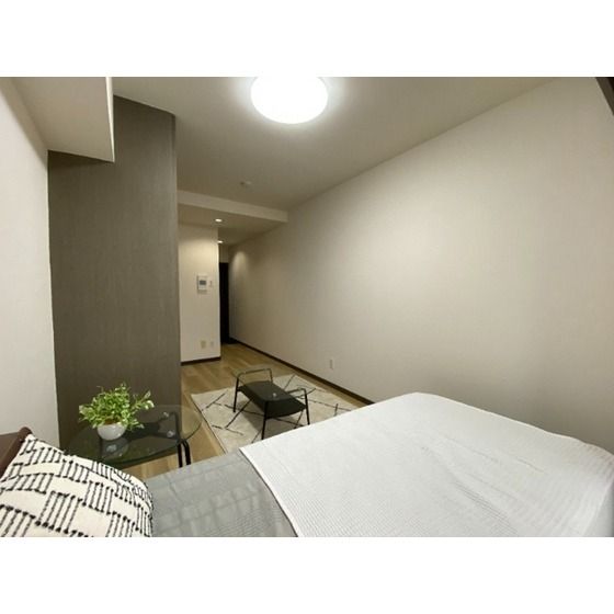 �y�����E���r���O�z�@