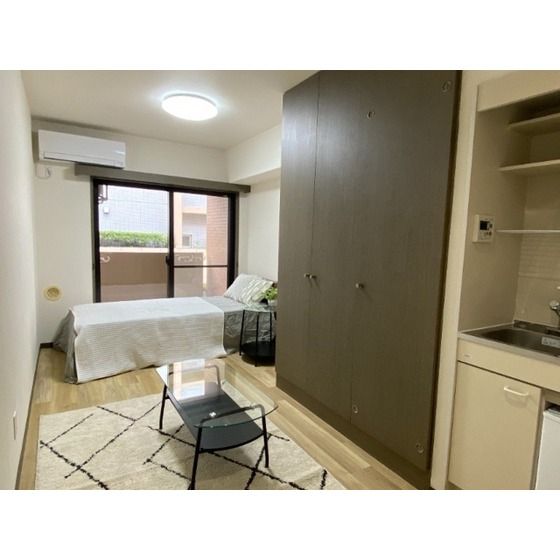 �y�����E���r���O�z�@