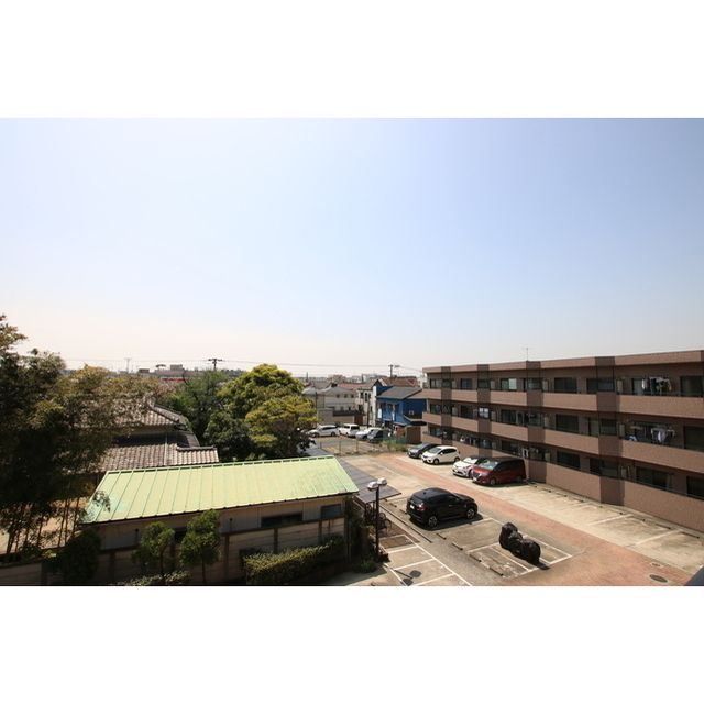 �y���]�z�@