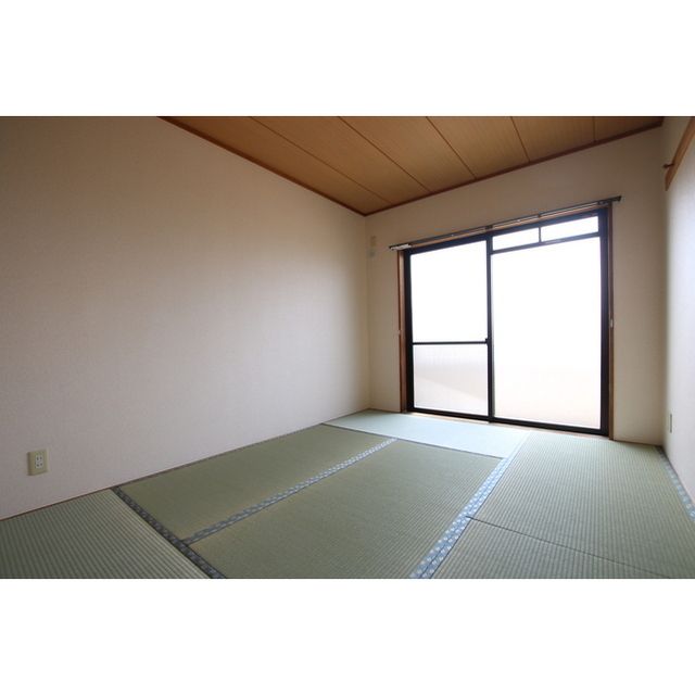 �y�����E���r���O�z�@