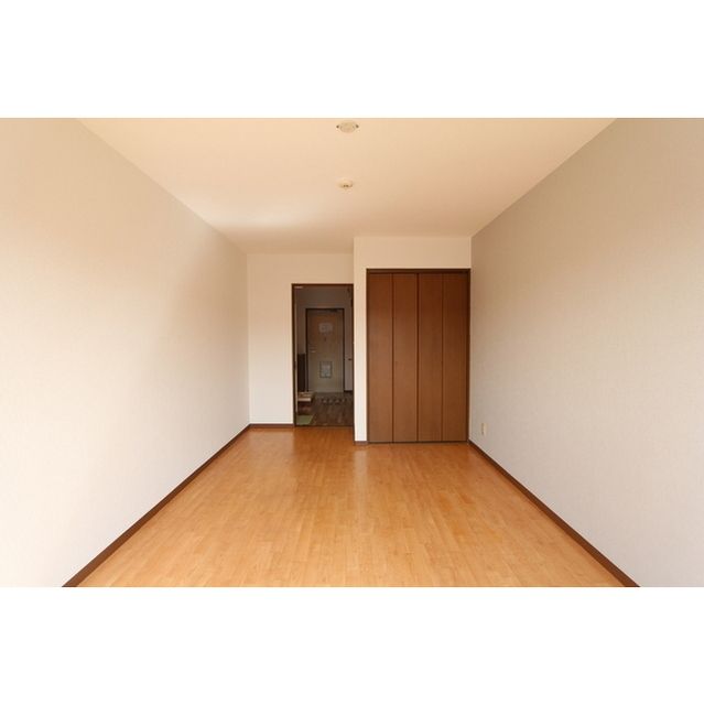 �y�����E���r���O�z�@