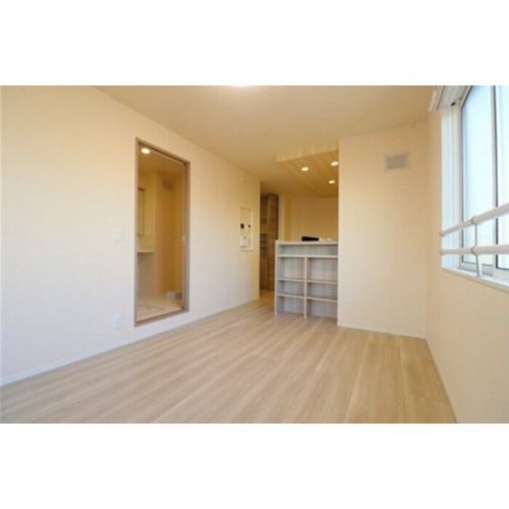 �y�����E���r���O�z�@