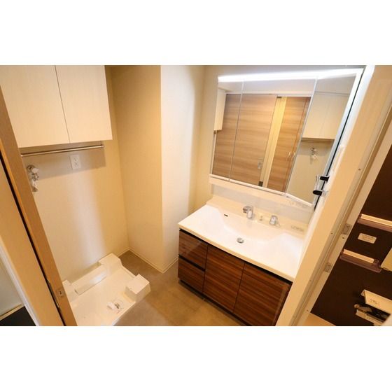 �y���ʏ��z�@