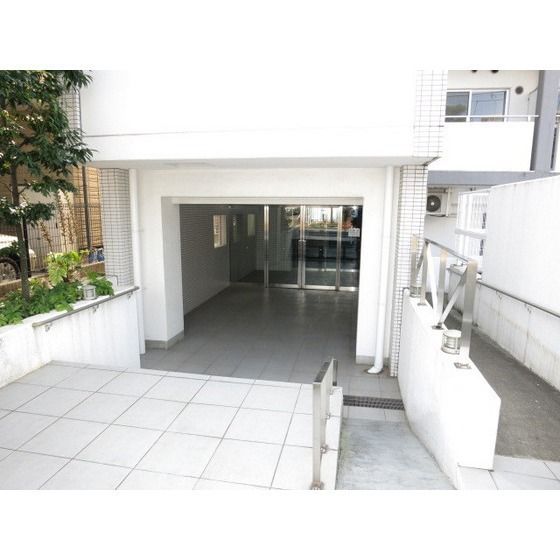 �y�G���g�����X�z�@