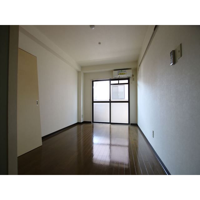 �y�����E���r���O�z�@