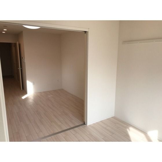 �y�����E���r���O�z�@