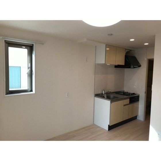 �y�����E���r���O�z�@