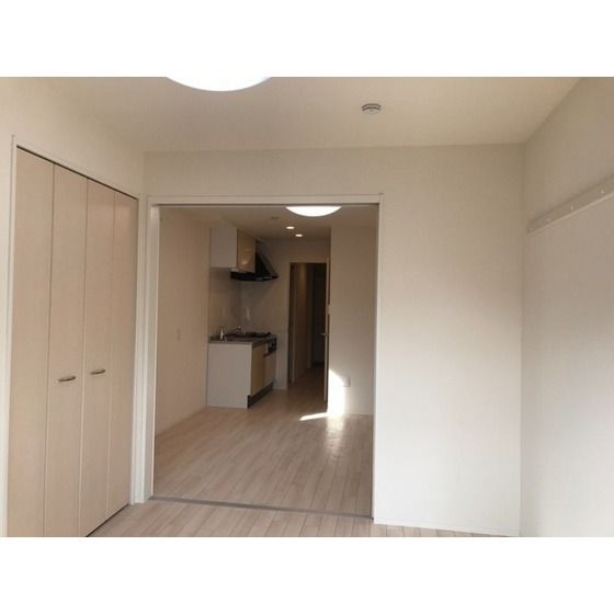 �y�����E���r���O�z�@