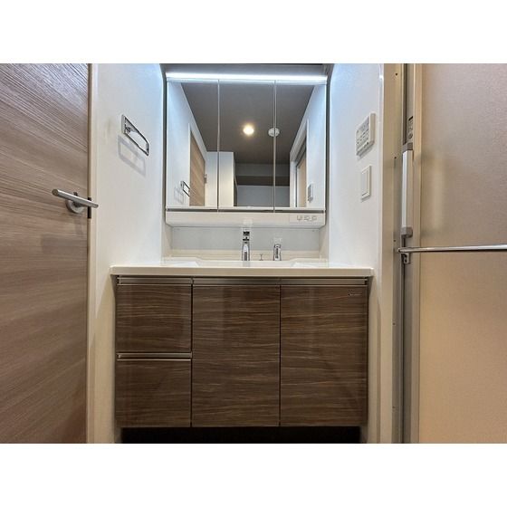 �y���ʏ��z�@