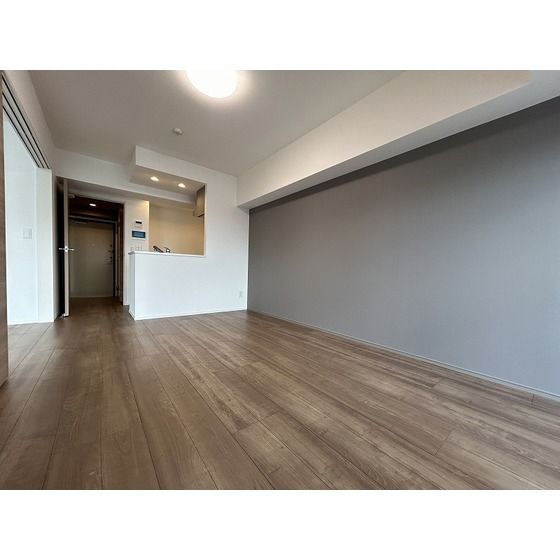 �y�����E���r���O�z�@