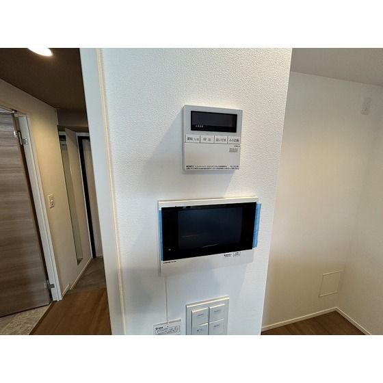 �y�Z�L�����e�B�z�@���j�^�[�t���C���^�[�z��