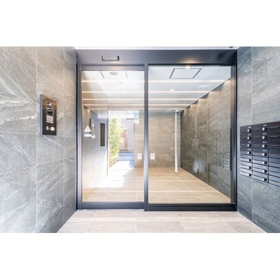 �y�G���g�����X�z�@