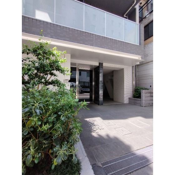 �y�G���g�����X�z�@