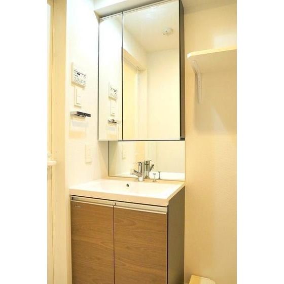 �y���ʏ��z�@