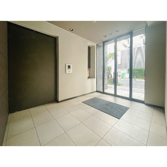 �y�G���g�����X�z�@