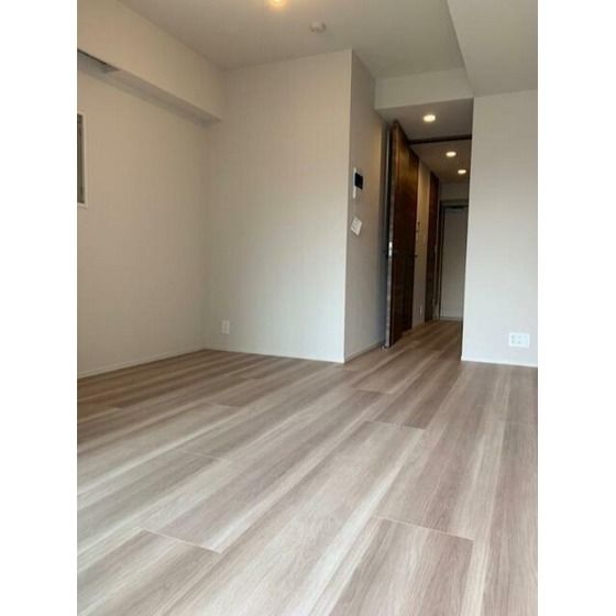 �y�����E���r���O�z�@