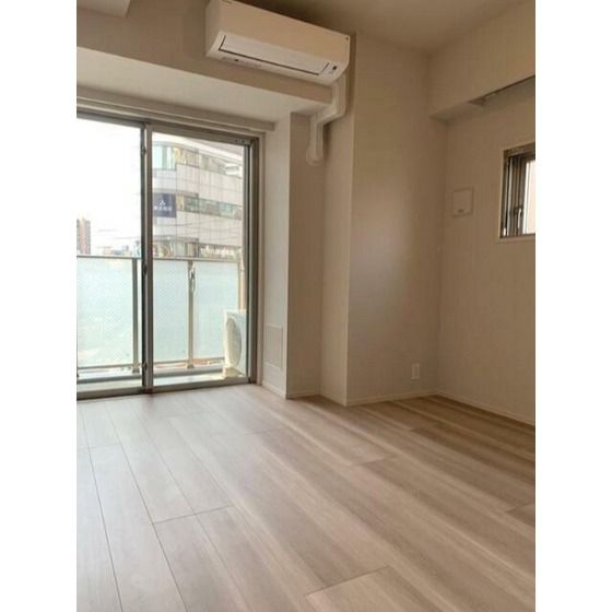 �y�����E���r���O�z�@