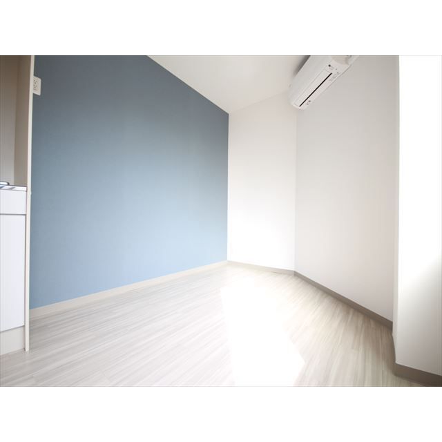 �y�����E���r���O�z�@�����������ɂ������ȃA�N�Z���g�N���X��