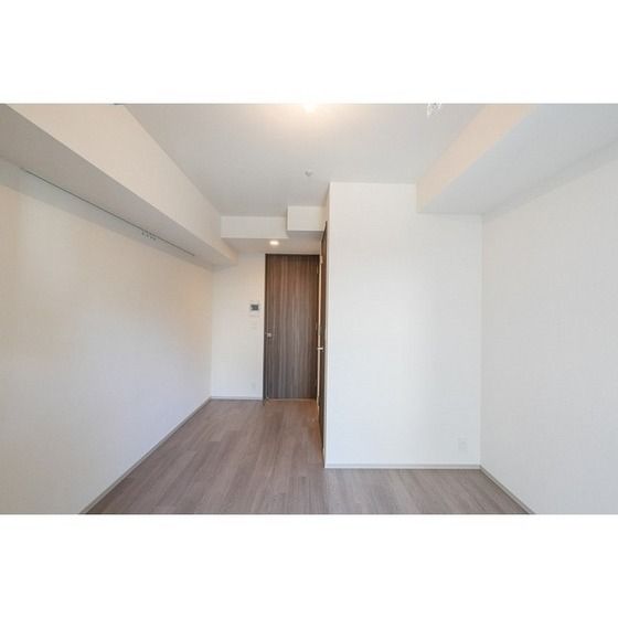 �y�����E���r���O�z�@