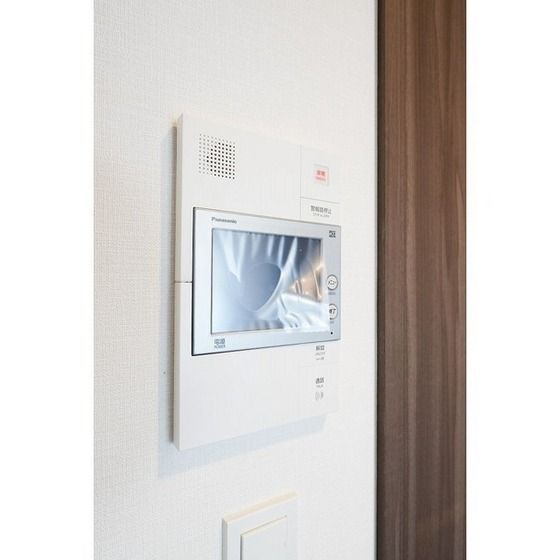 �y�Z�L�����e�B�z�@���j�^�[�t���C���^�[�z��