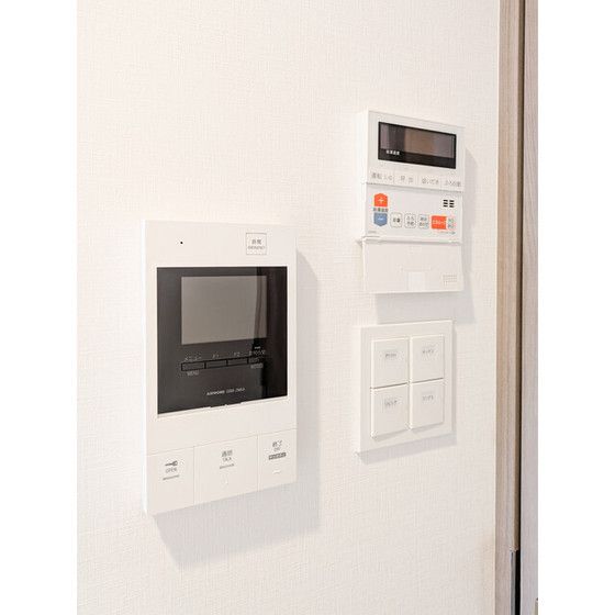 �y�Z�L�����e�B�z�@���j�^�[�t���C���^�[�z��