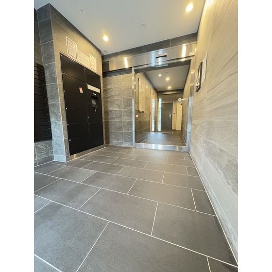 �y�G���g�����X�z�@