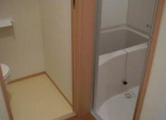 �y���Ӂz�@�x�@���E���