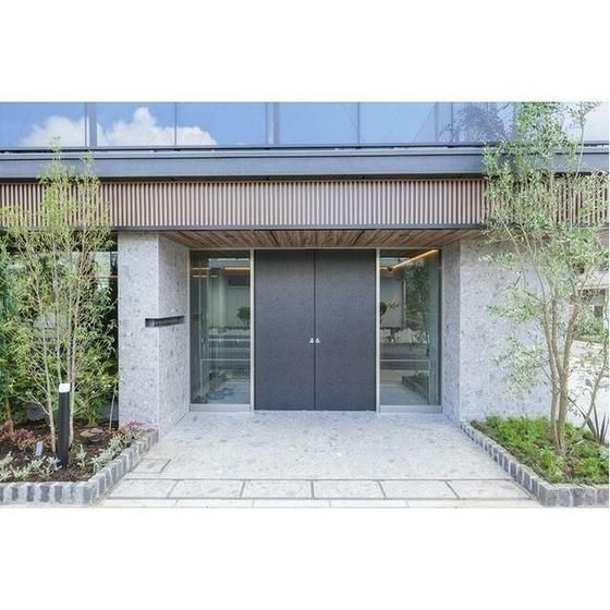 �y�G���g�����X�z�@