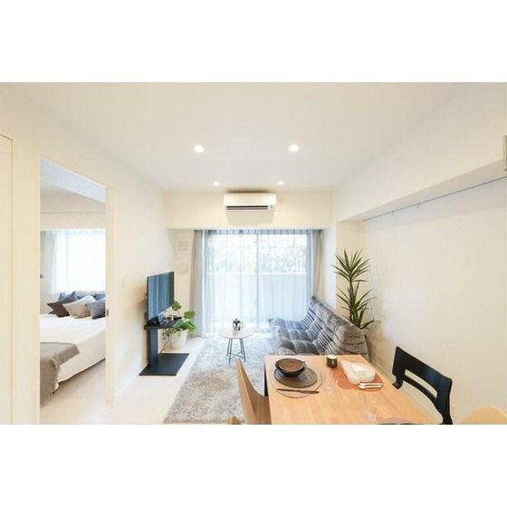 �y�����E���r���O�z�@