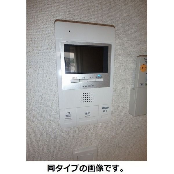 �y�Z�L�����e�B�z�@���j�^�[�t���C���^�[�z��