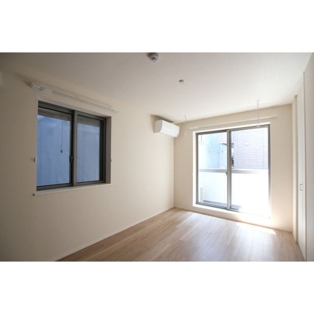 �y���̑������E�X�y�[�X�z�@