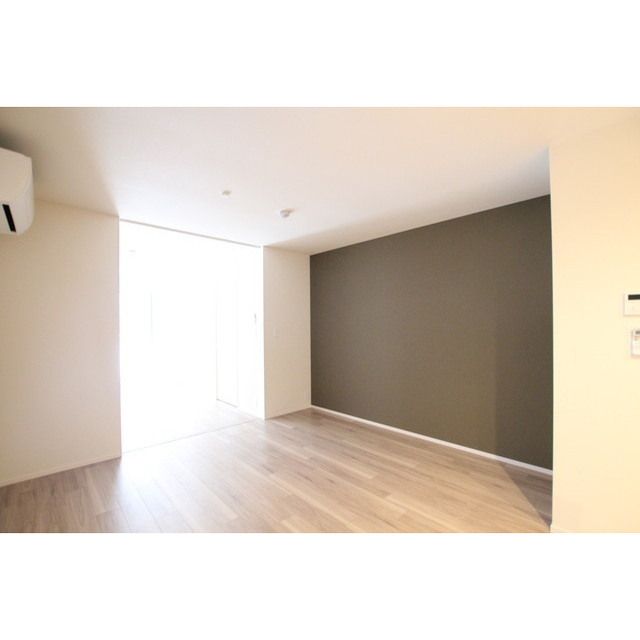 �y�����E���r���O�z�@