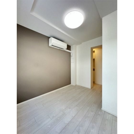 �y�����E���r���O�z�@