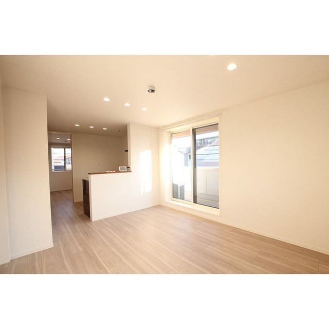 �y�����E���r���O�z�@