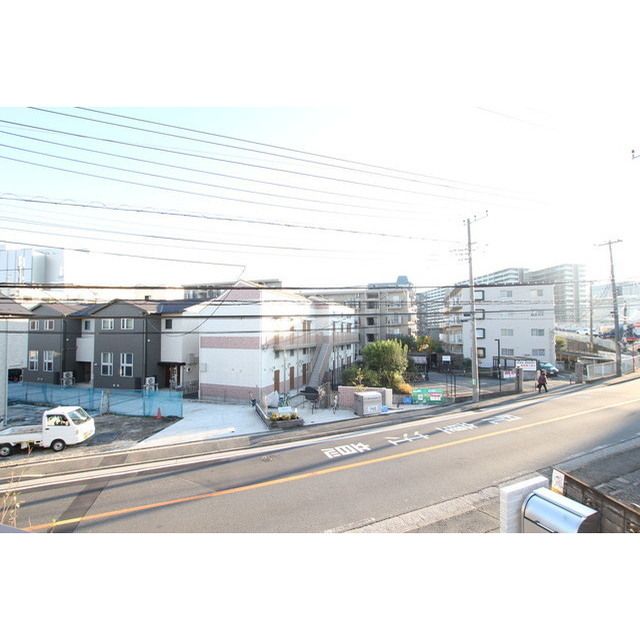 �y���]�z�@