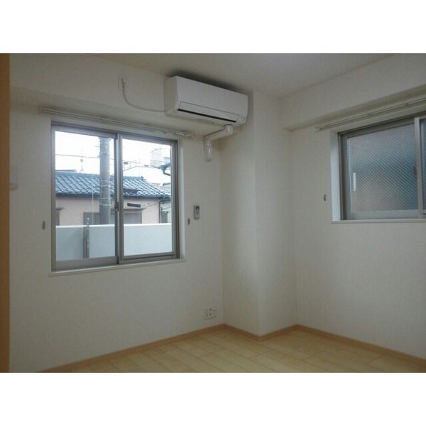 �y�����E���r���O�z�@